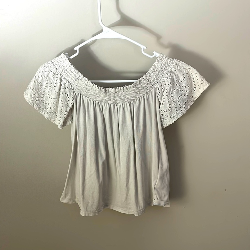 White off the shoulder eyelet sleeve